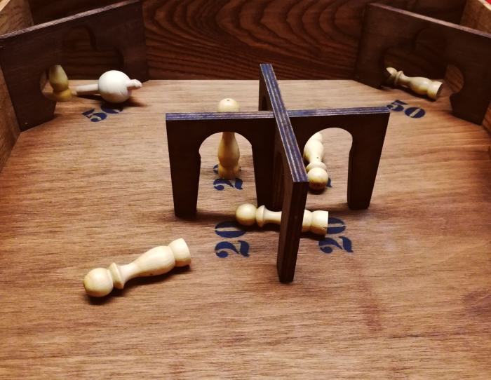 Das Kreiselspiel Toupie, ein traditionelles Spiel aus Frankreich